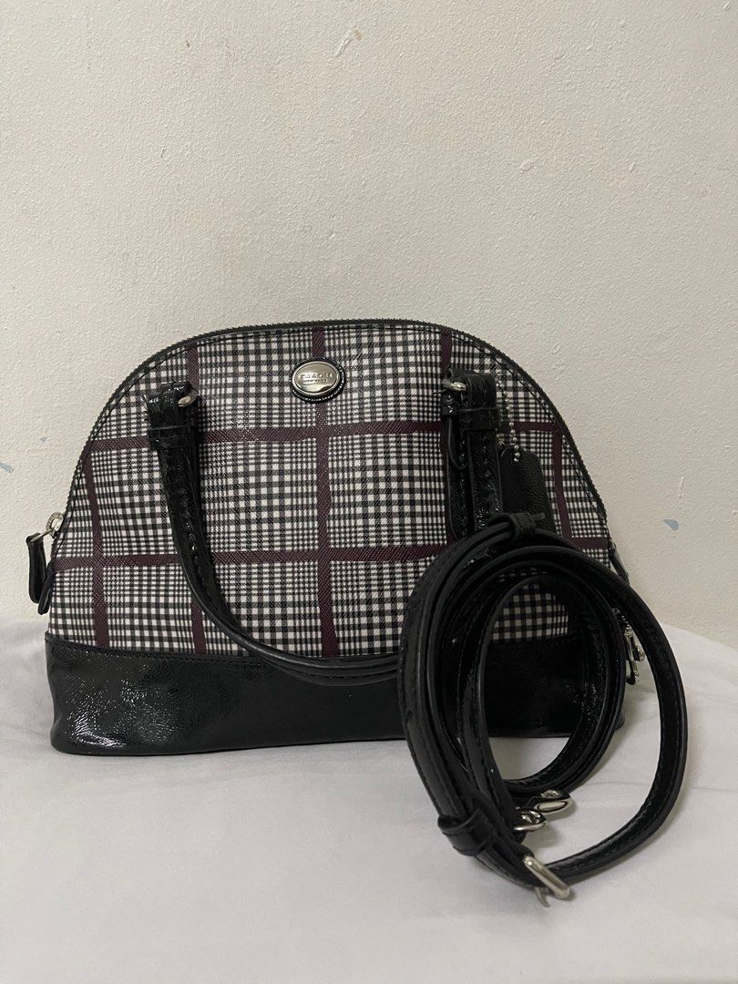 Coach Plaid Peyton Mini (Category: Luxury Bags & Wallets) located in Pasay City. Submitted by wayne2121 (Listing ID 1196854752, Image 1). Description: Coach Plaid Peyton Mini. Well used. Refer to the pic for some issue..
