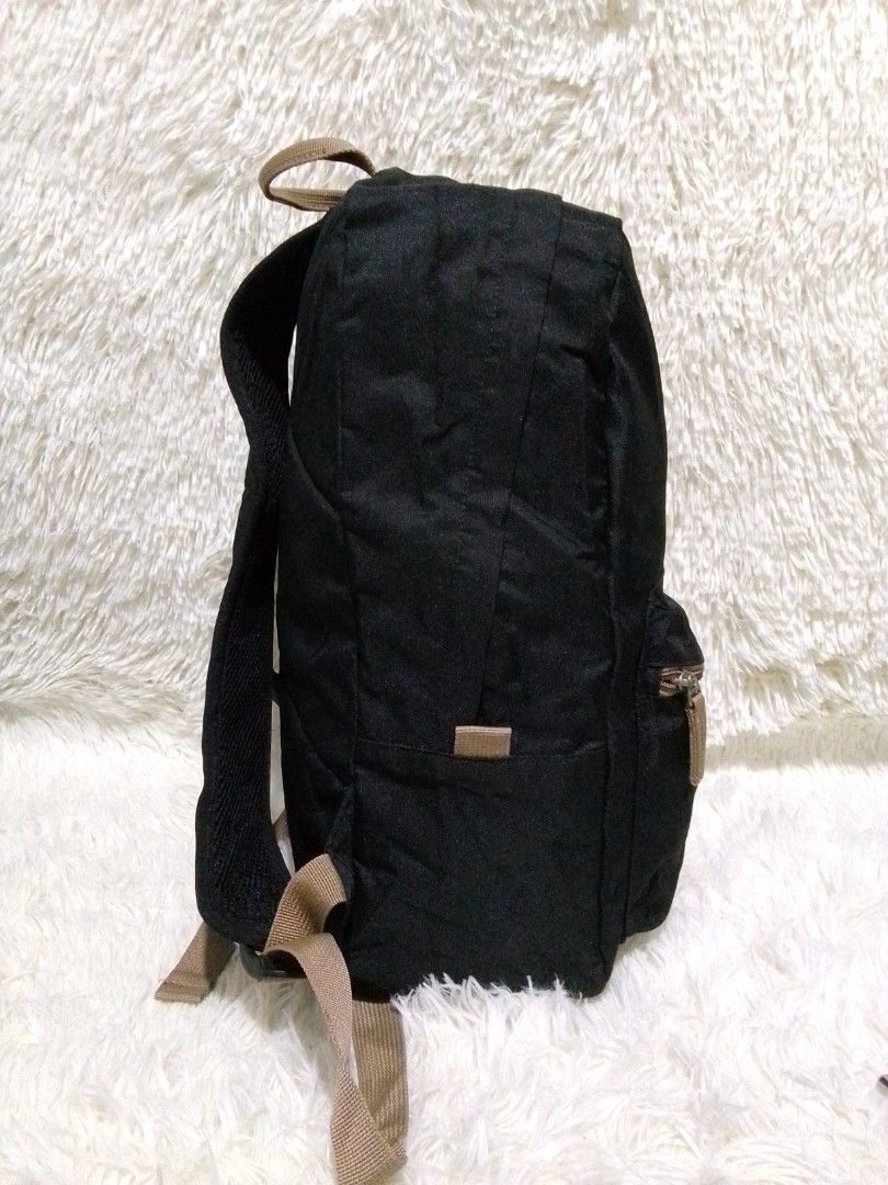 Converse black backpack (Category: Backpacks) located in Cainta. Submitted by janilen (Listing ID 1196975504, Image 3). Description: 11"x14 no flaws except sa patch. see pic for details. preloved from Korea manage your expectations.