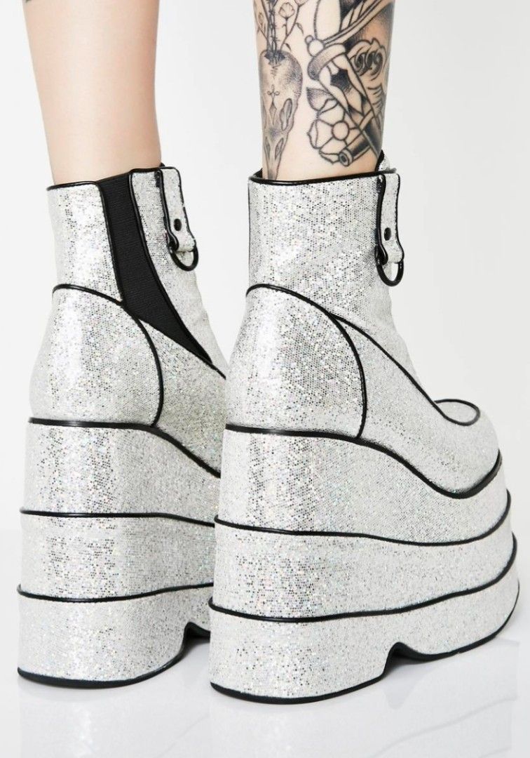 Dollskill Club Exx Discotheque Glitter Silver Platform Boots, Women's  Fashion, Footwear, Boots on Carousell