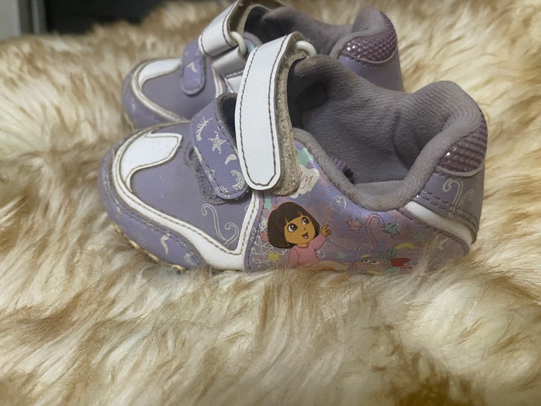 Dora Shoes, Babies & Kids, Babies & Kids Fashion on Carousell