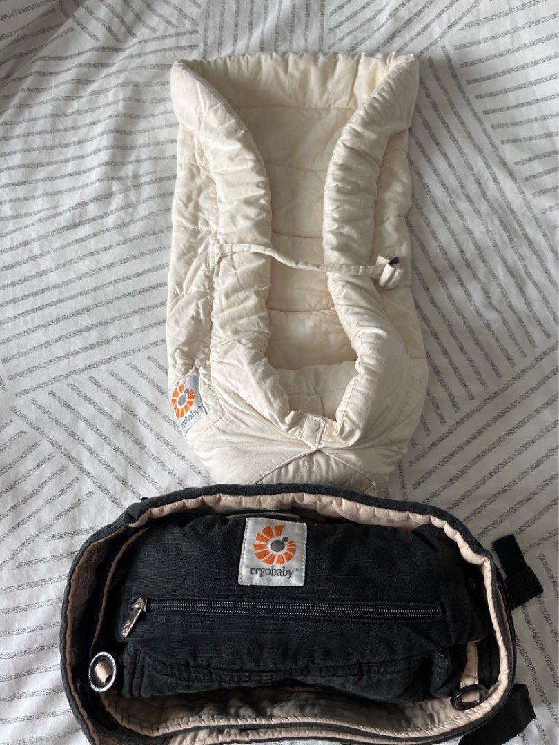 Ergobaby 360 carrier 4 positions (with infant insert), Babies & Kids