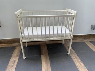(Category: ) located in . Submitted by nlsg100 (Listing ID 1196969301, Image 1). Description: .