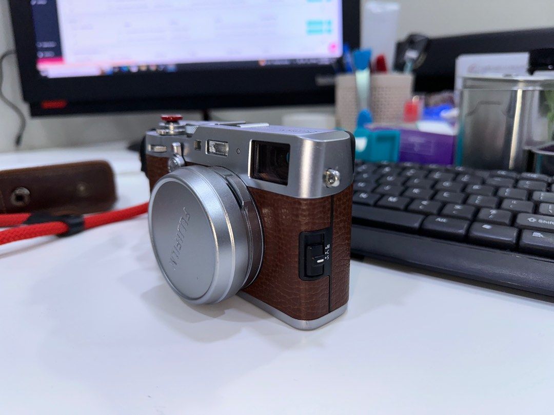 De roltrap Worden Fujifilm X100F Limited Edition Brown, Photography, Cameras on Carousell
