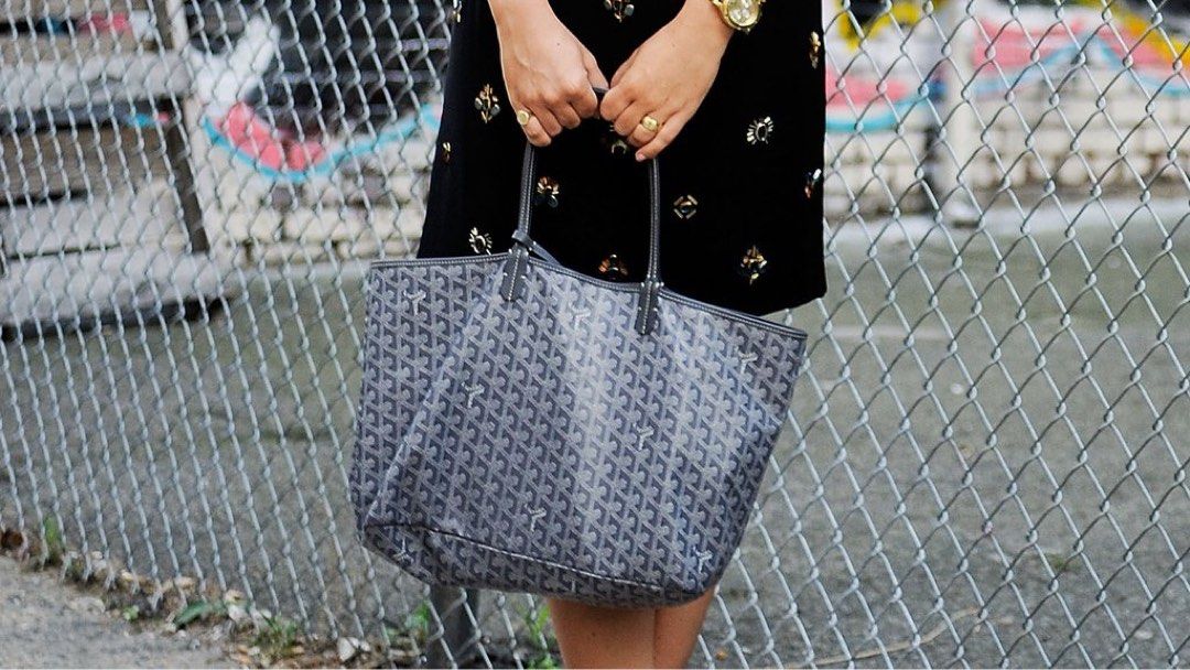 Goyard Tote Bag (Dark Blue) Medium, Women's Fashion, Bags & Wallets, Tote  Bags on Carousell