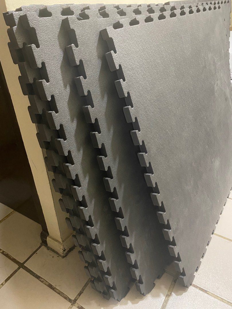 Gym Rubber Mats interlocking puzzlemat, Sports Equipment, Exercise