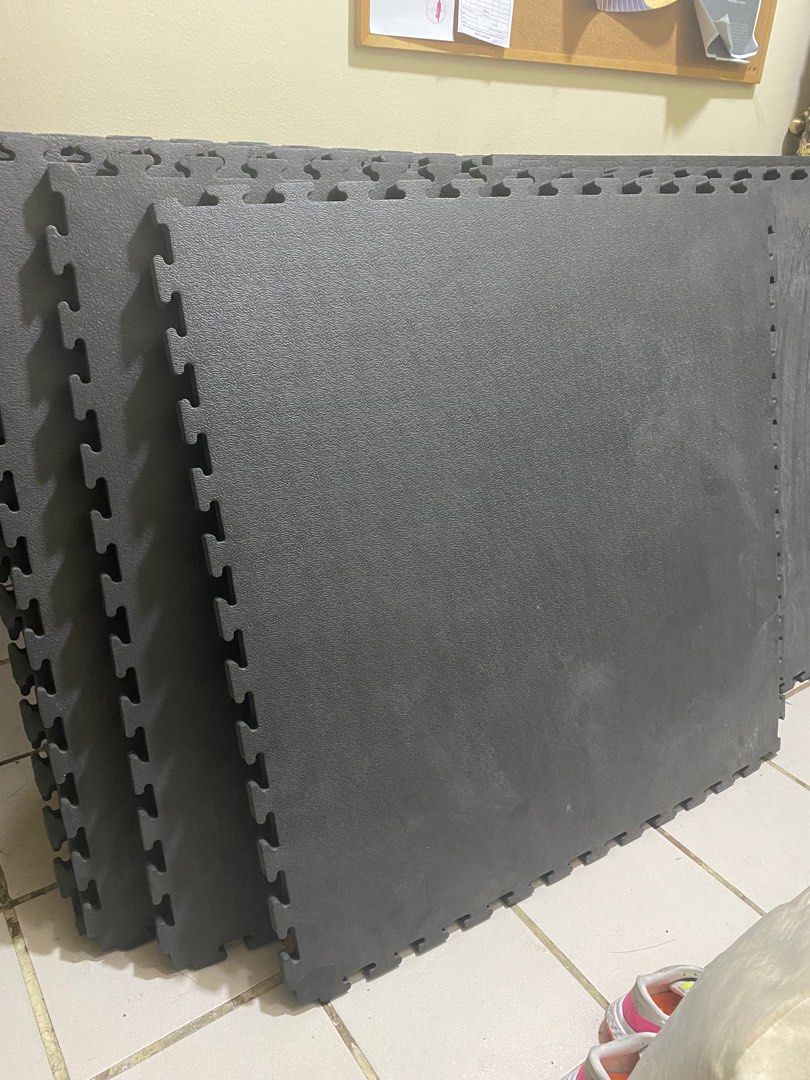 Gym Rubber Mats interlocking puzzlemat, Sports Equipment, Exercise