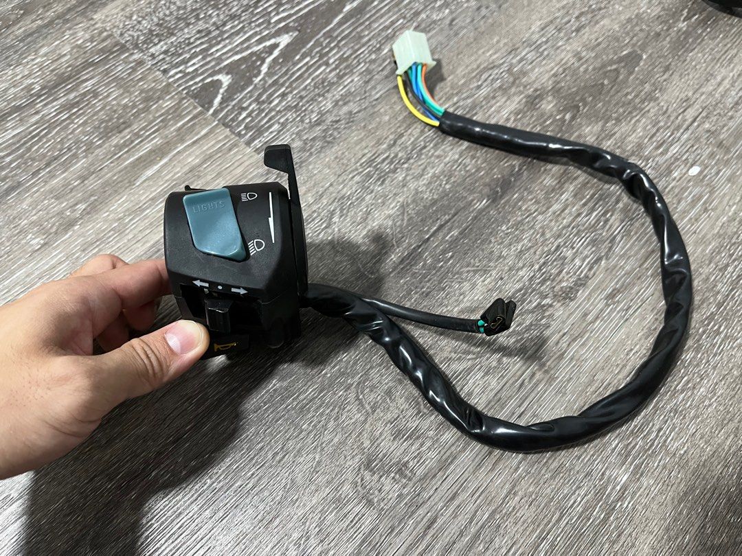 Genuine Honda Right Handlebar Switch For GL1800 2004-2005 - Starter, Kill, Cruise #R260