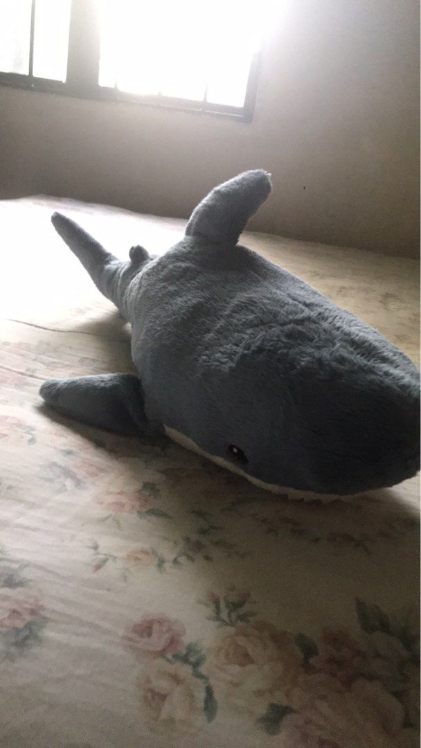 Grey sale ikea shark