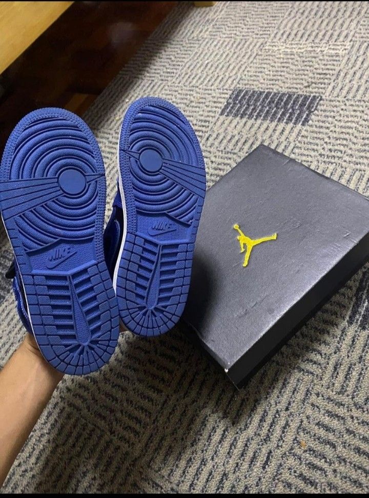 footlocker jordans blue