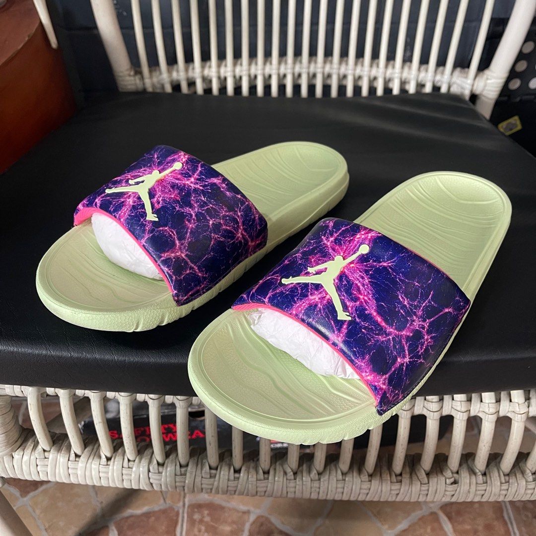 Purple jordan shop flip flops