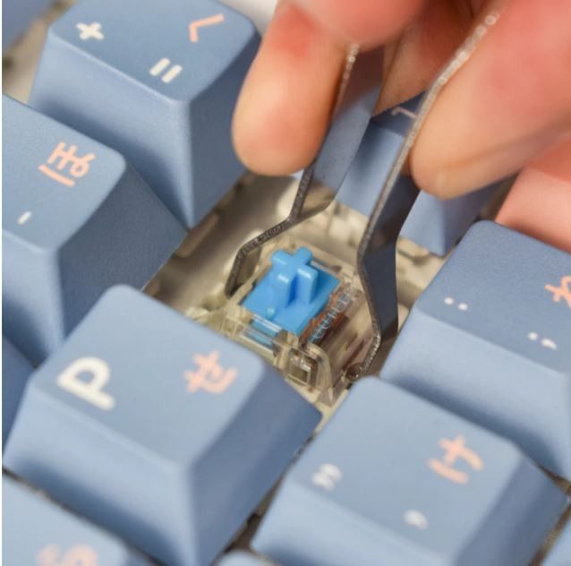 thumbnail image 2 of 2-in-1 Switch Puller And Keycap Puller With 4-Claw Curacao 2 of 9