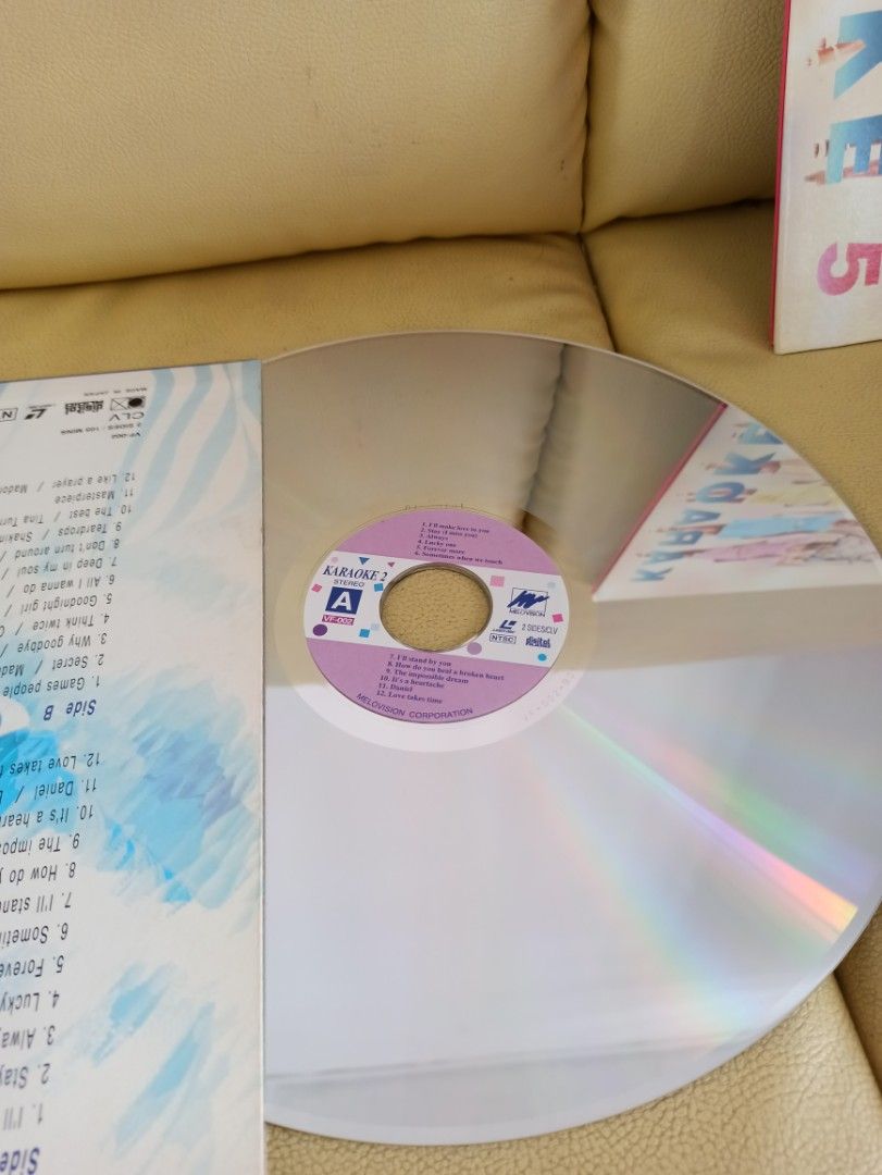 Laser disc karaoke 2, Hobbies & Toys, Memorabilia & Collectibles