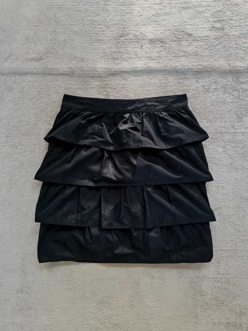 Marc by marc jacobs mini skirt, Women's Fashion, Bottoms, Skirts on ...