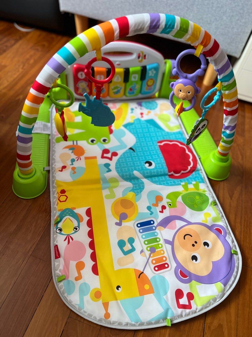 Fisher-Price Deluxe Kick N Play