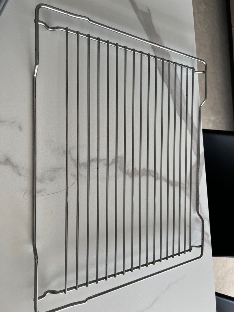 Miele H4240 oven trays and grill tray, TV & Home Appliances, Kitchen