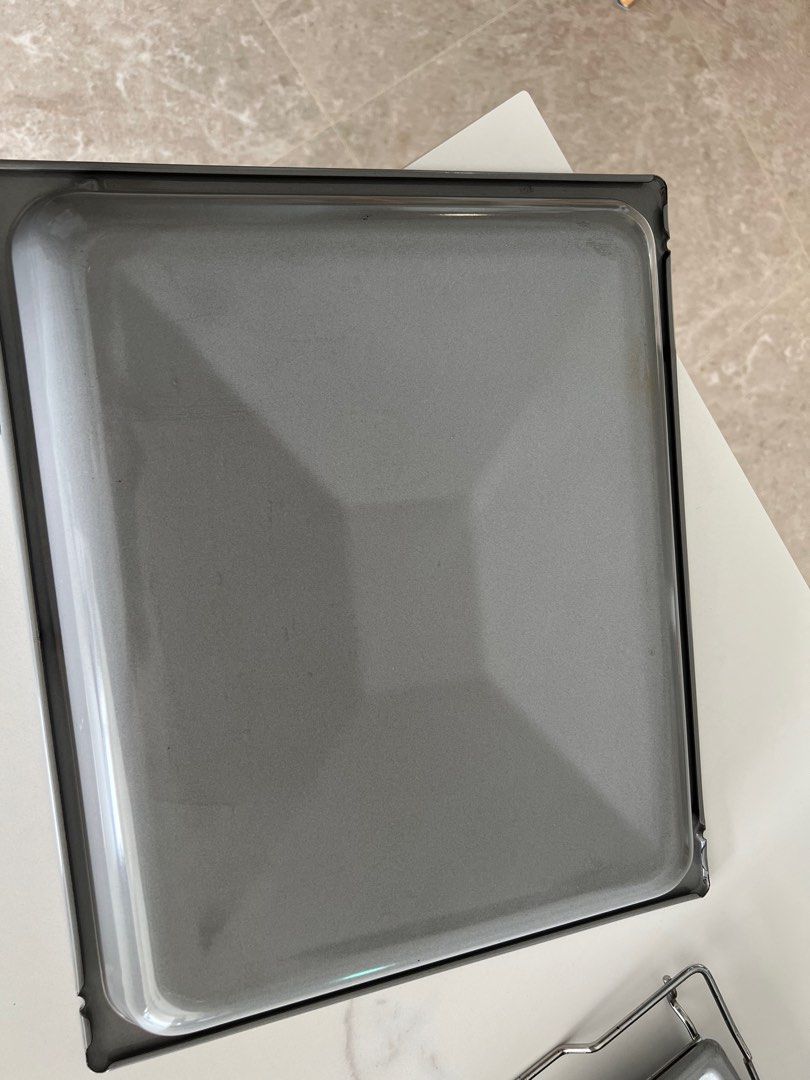 Miele H4240 oven trays and grill tray, TV & Home Appliances, Kitchen