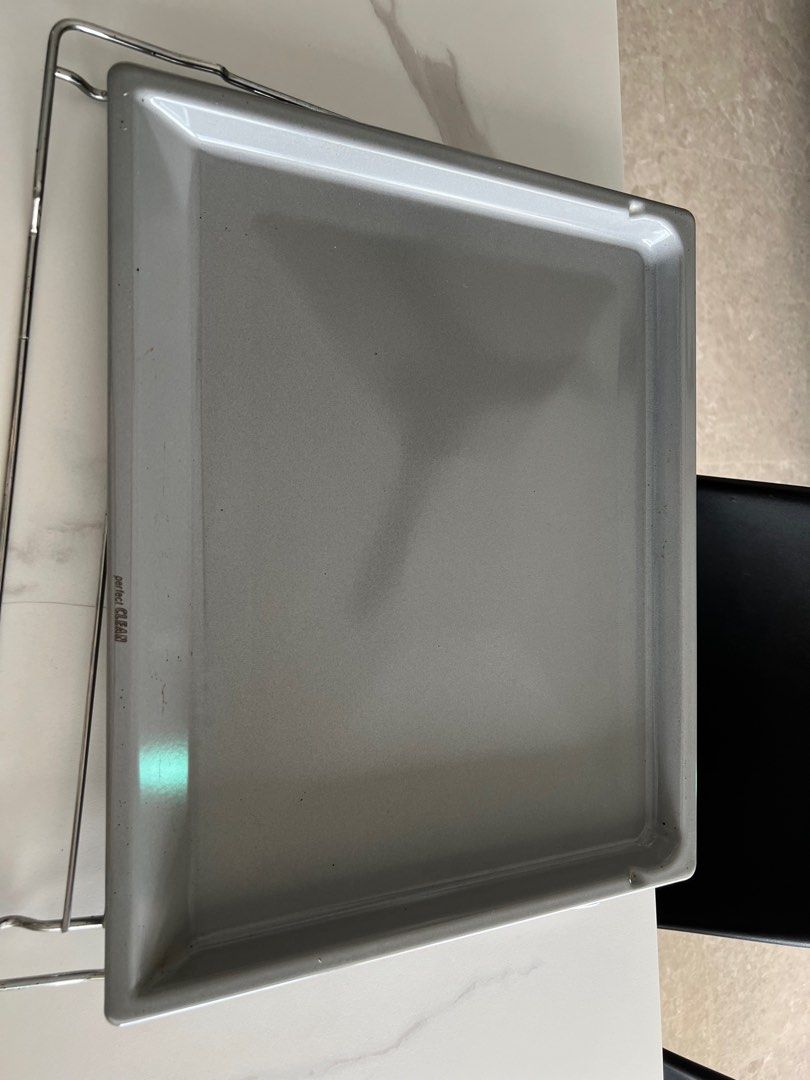 Miele H4240 oven trays and grill tray, TV & Home Appliances, Kitchen