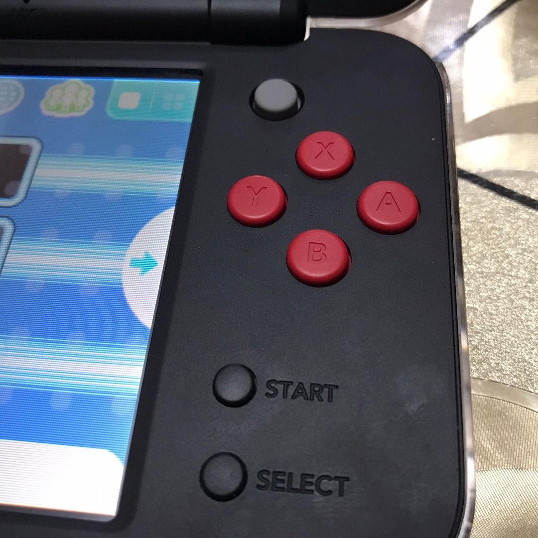 New Nintendo 2ds XL + 32gb Memory card with Full of games, Video Gaming