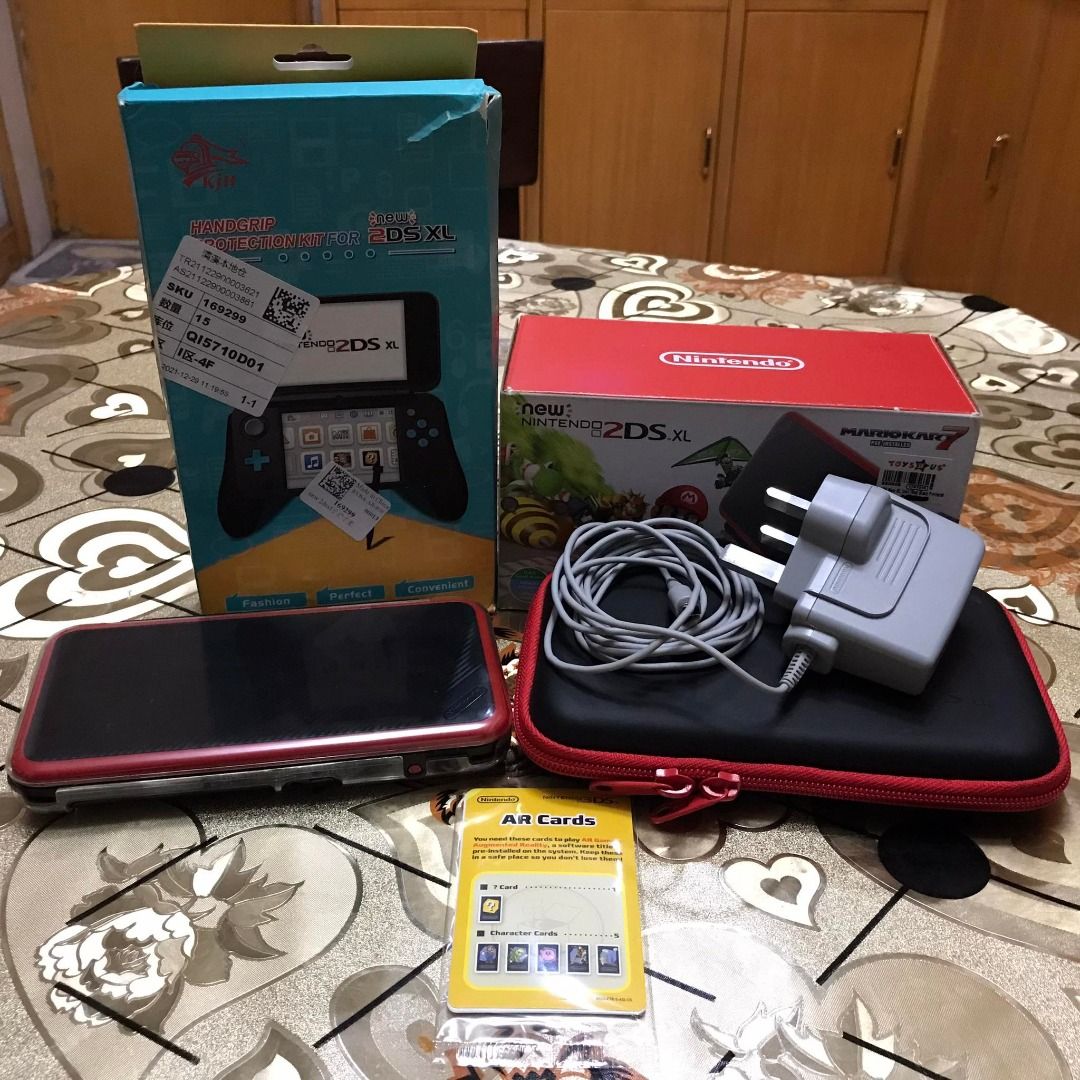 New Nintendo 2ds XL + 32gb Memory card with Full of games, Video Gaming