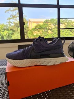 Nike Epic React Flyknit 2