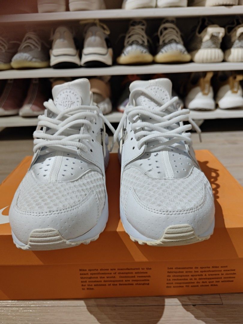 Nike huarache triple white on feet online