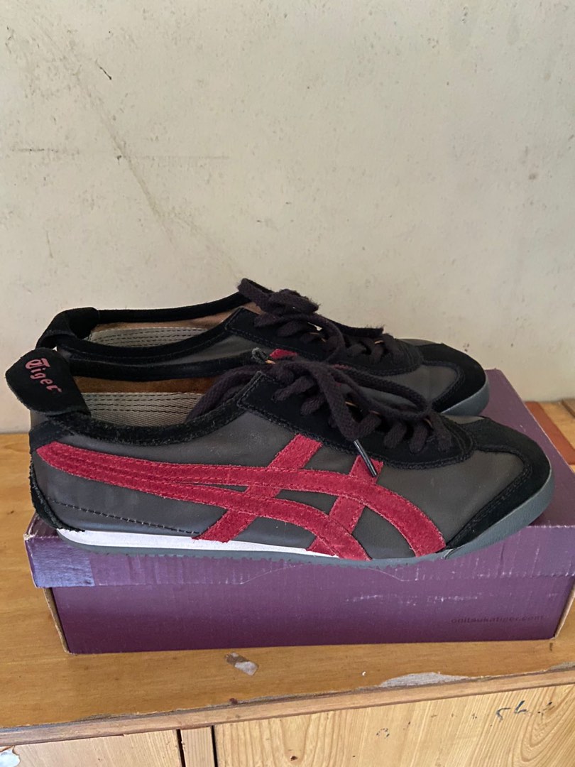 onitsuka tiger merah