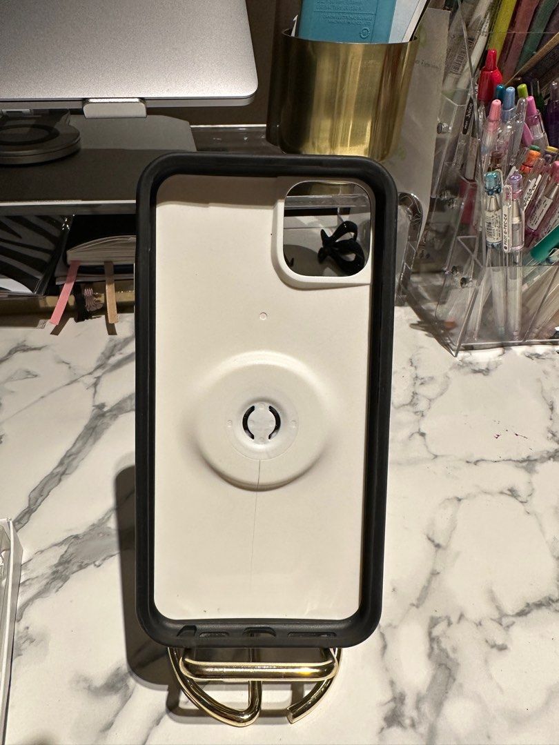 Otterbox otter + pop symmetry case (iphone 11 pro max) (Category: Cases & Sleeves) located in Rizal. Submitted by thesarisaristoreph (Listing ID 1196996836, Image 3). Description: 🤍 Preloved item 🤍 with flaw: cracked on the case. Please see attached photo. Payment thru: Gcash or Maya.