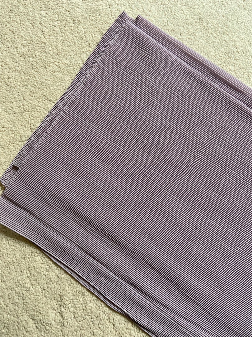 pleated shawl black