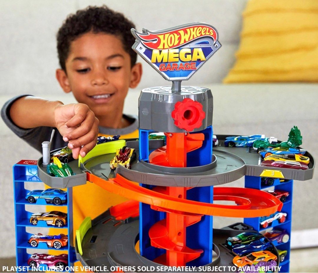 (PO) Mattel Hot Wheels City Mega Garage Playset, Hobbies & Toys, Toys