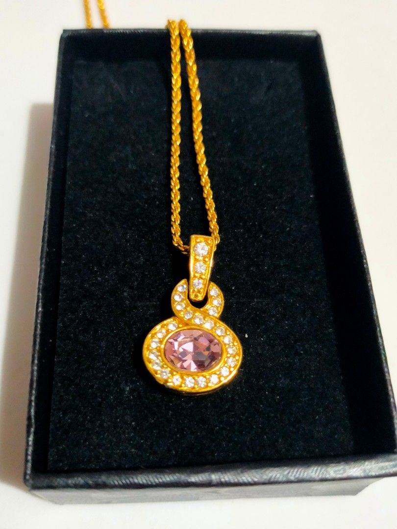 Rhinestones Amway Necklace (Category: Necklaces) located in Manila. Submitted by maxineamber (Listing ID 1196938697, Image 2). Description: Rhinestones Amway necklace, gold tone. 16 inches length..