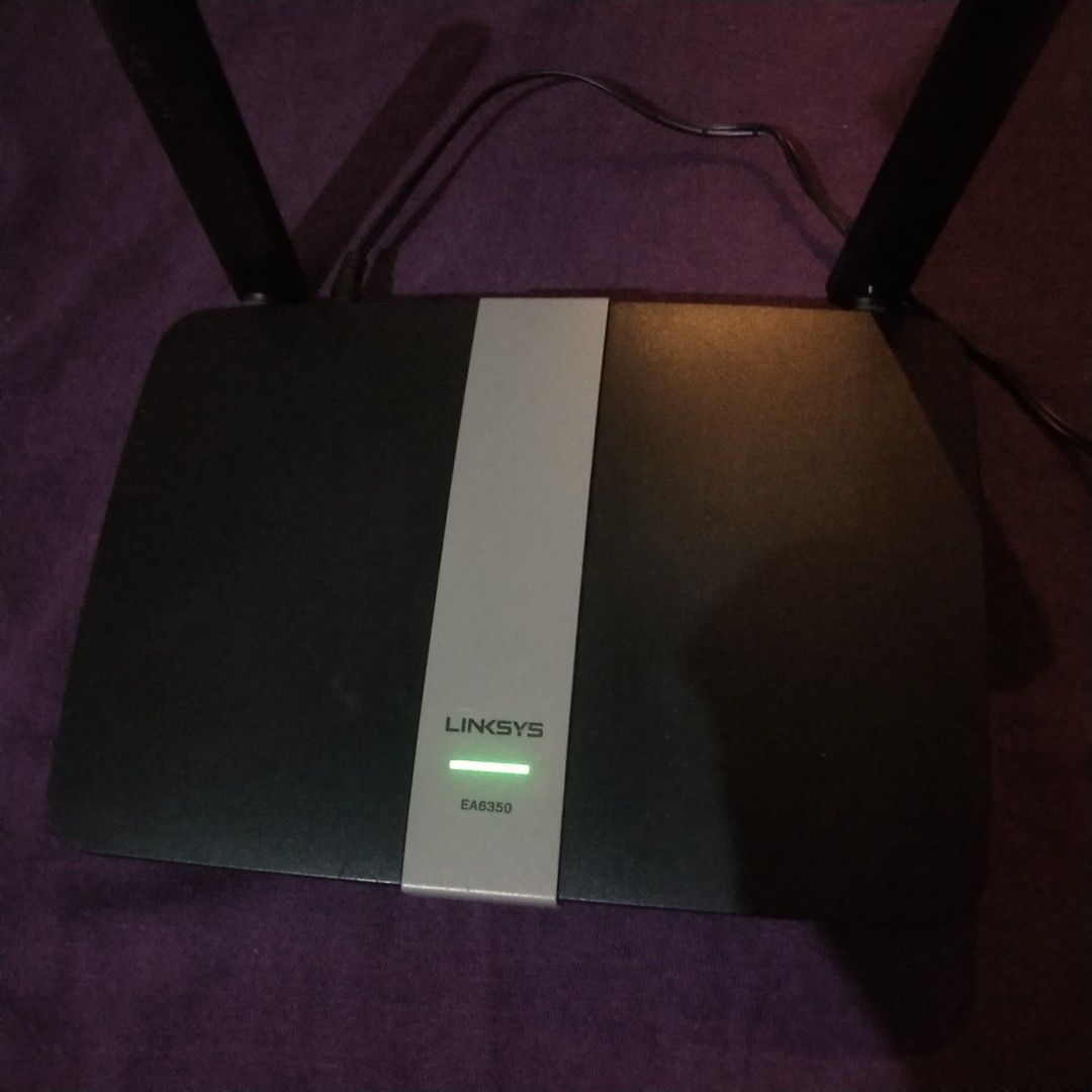 Rush Router 300mbps, 4 Ports (please read description!) (Category: Networking) located in Rodriguez. Submitted by aim4c (Listing ID 1197004575, Image 1). Description: Linksys EA6350 867 Wireless Wifi Router ✔️4 Port ✔️300 Mbps ✔️Power supply adaptor included ✔️No issue ✔️Lahat ng port ay gumagana MEET UP AREAS: Montalban town center or Commonwealth Quezon city. (add ka nalang P100) 🚚Shipping/Delivery: Lalamove or any courier in your choice (buye