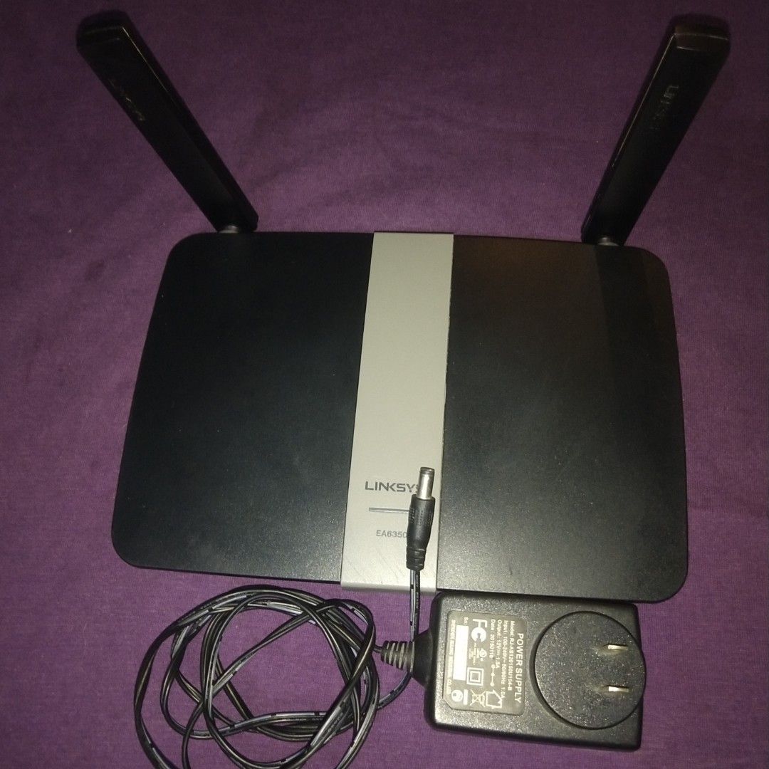 Rush Router 300mbps, 4 Ports (please read description!) (Category: Networking) located in Rodriguez. Submitted by aim4c (Listing ID 1197004575, Image 3). Description: Linksys EA6350 867 Wireless Wifi Router ✔️4 Port ✔️300 Mbps ✔️Power supply adaptor included ✔️No issue ✔️Lahat ng port ay gumagana MEET UP AREAS: Montalban town center or Commonwealth Quezon city. (add ka nalang P100) 🚚Shipping/Delivery: Lalamove or any courier in your choice (buye