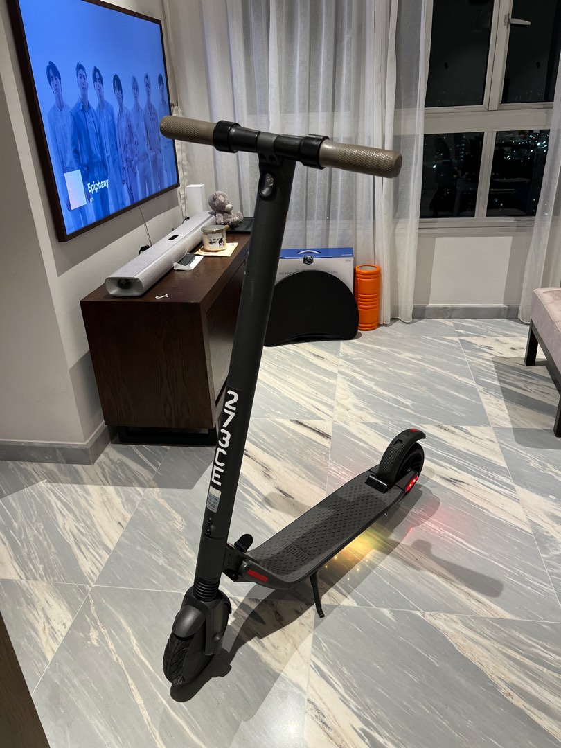 Segway Ninebot ES-2 e-scooter, Sports Equipment, PMDs, E-Scooters & E ...
