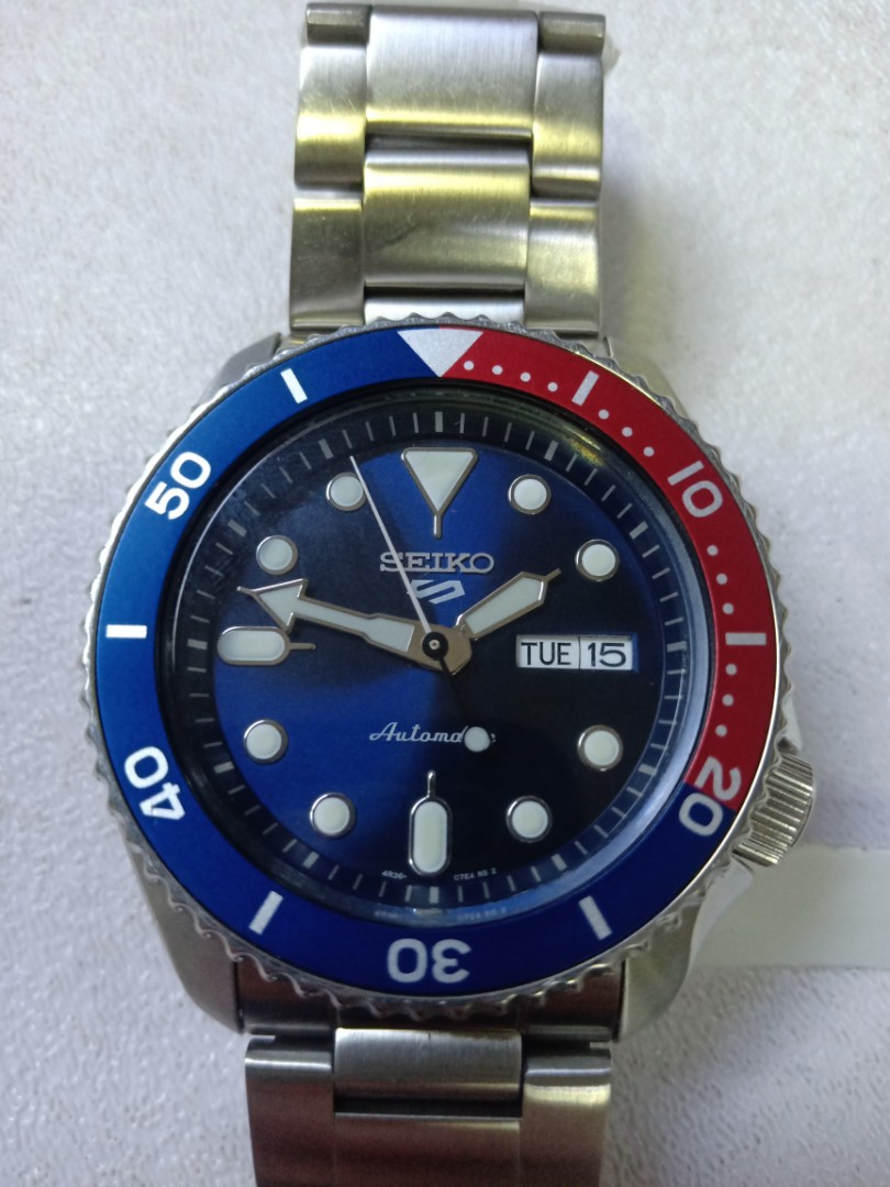 Seiko Watch (Red/Blue Dial), Luxury, Watches on Carousell