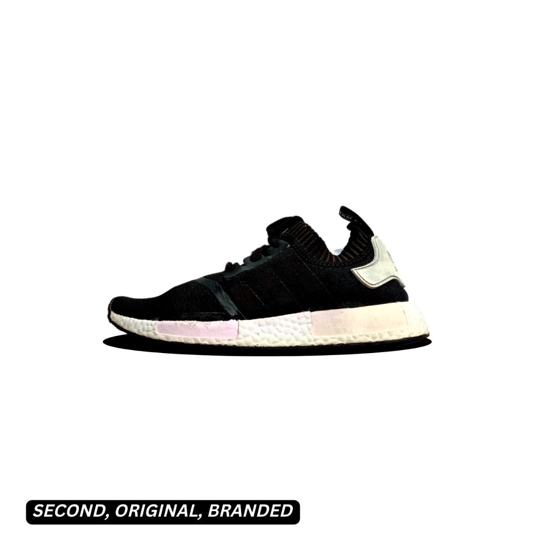 Adidas nmd hitam hotsell