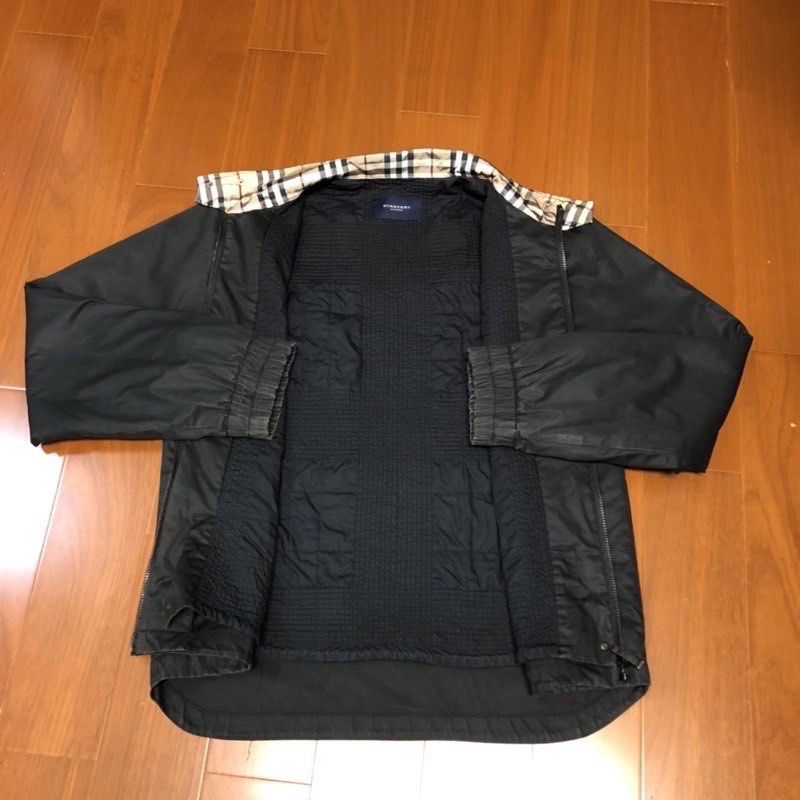 Size M Burberry 3101
