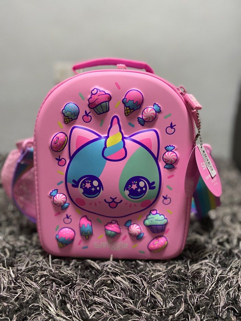 Smiggle hardtop lunch bag top