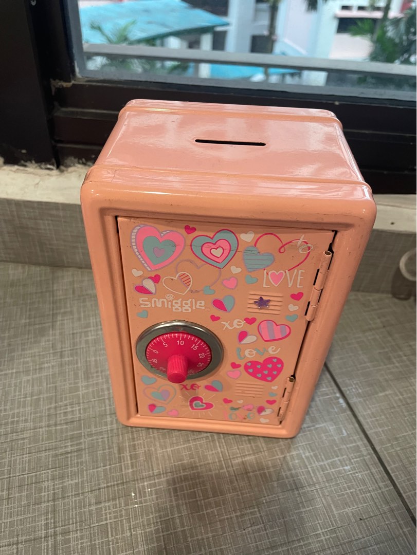 Smiggle Money Box / Piggy Coin Bank, Hobbies & Toys, Toys & Games on