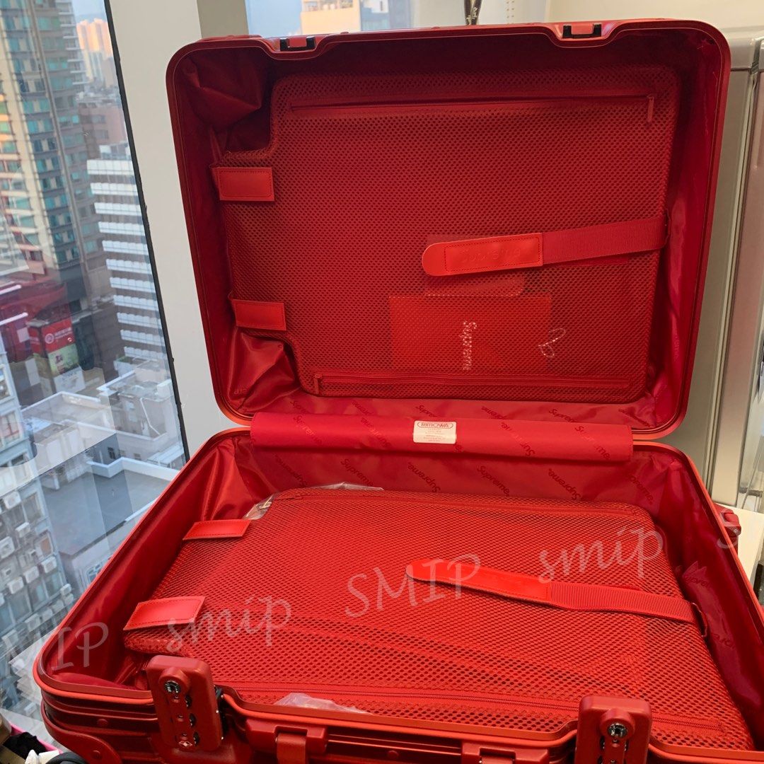 RIMOWA Supreme Topas Multiwheel 45l in Red