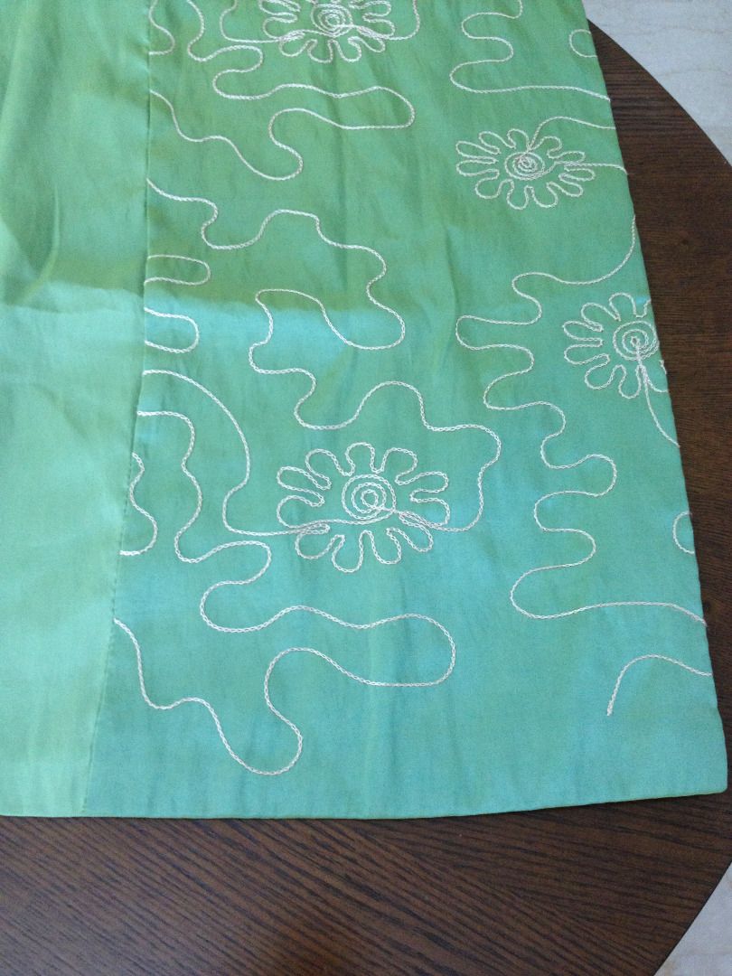 Table Runner in Silk Satin with Embroidery , Side Pockets, Furniture