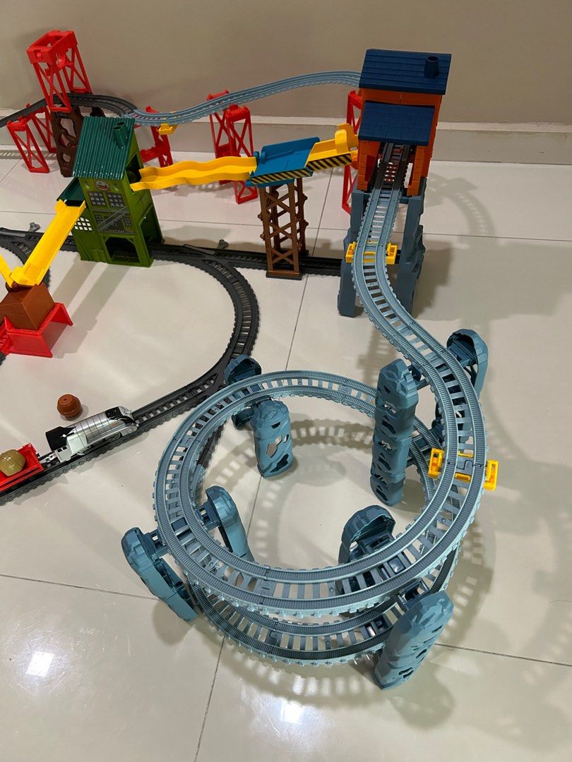 Thomas and friends trackmaster mad dash on sodor set cheap
