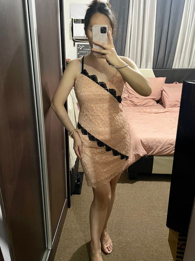 Top Shop Dress (Category: Dresses) located in Manila. Submitted by libienbien (Listing ID 1197077161, Image 2). Description: Brand New without tag (Never Worn) Semi formal and party outfit Super Ganda sa pagsuot sa actual .
