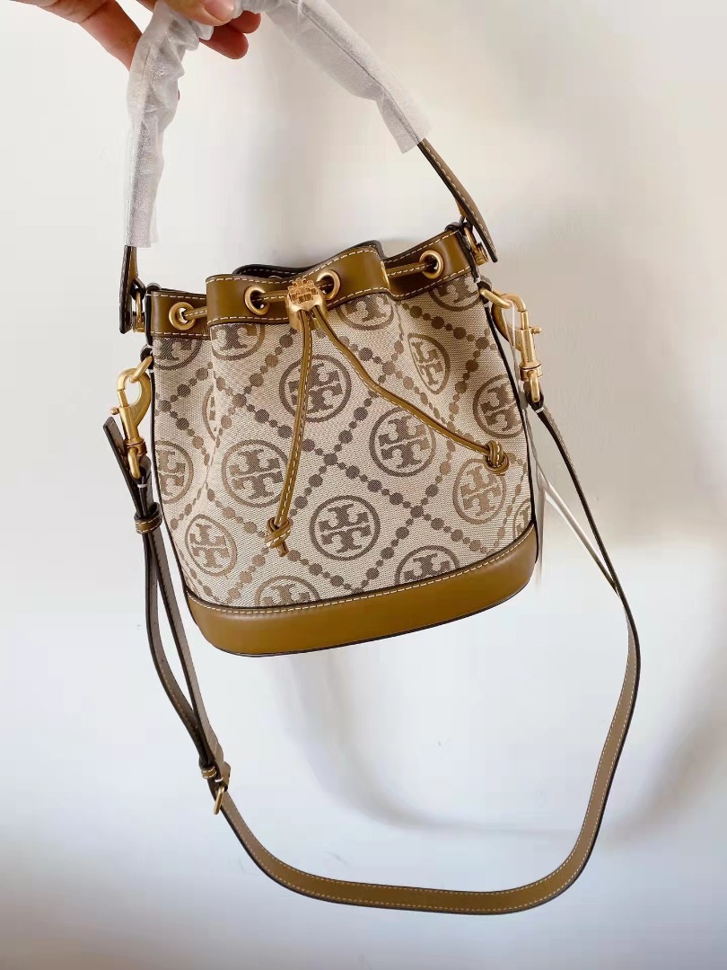 Tory Burch Logo Monogram Jacquard Bucket Bag - Hazel