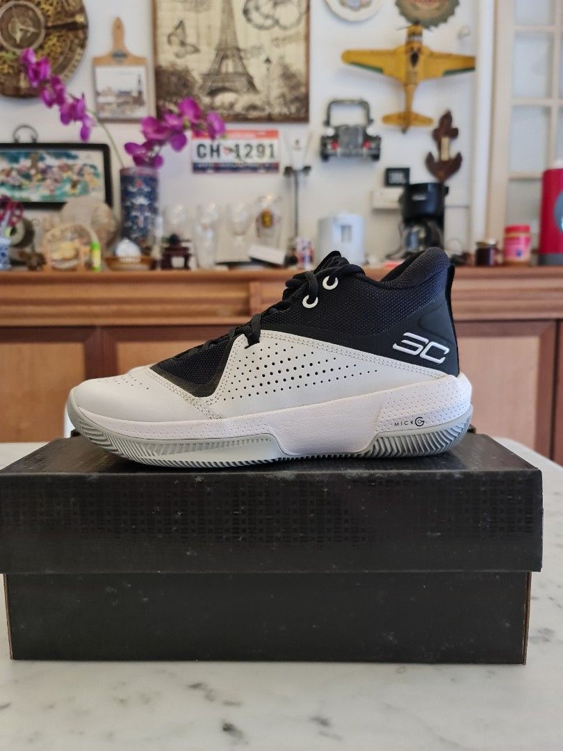 UA SC 3Zero IV US7 Basketball Shoe Men s Fashion Footwear Sneakers on Carousell