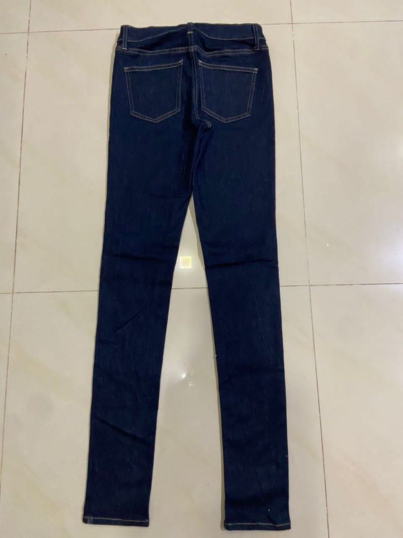 UNIQLO JEANS, Men's Fashion, Bottoms, Jeans on Carousell
