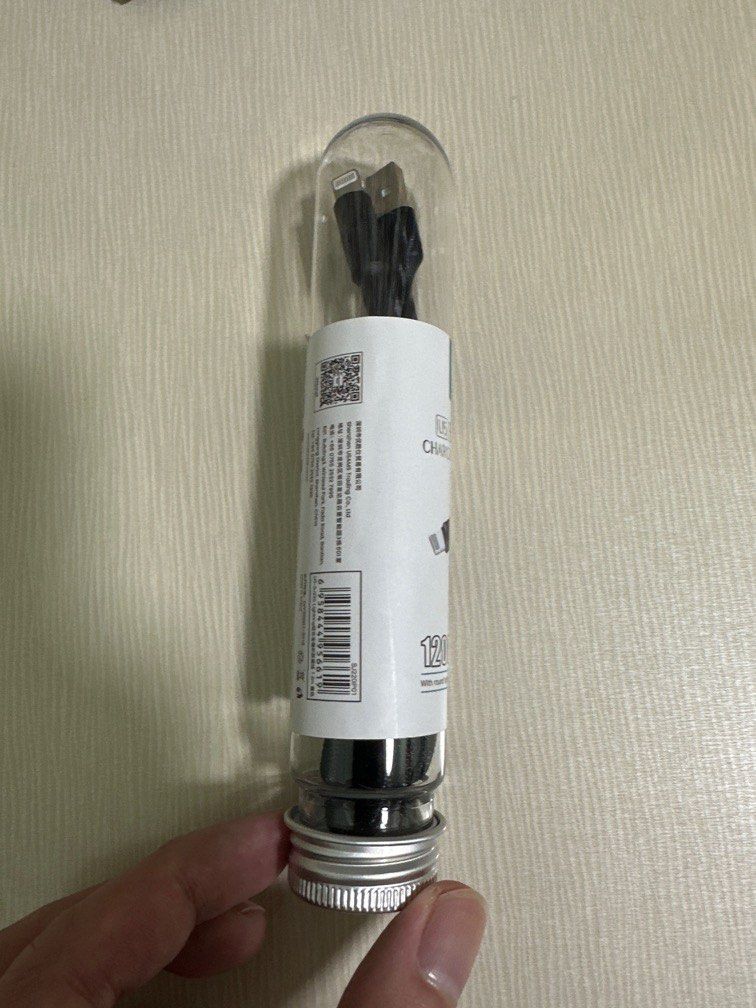 USB C to lightning port cable, Mobile Phones & Gadgets, Mobile