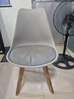 Used Eames-inspired Chairs Bundle