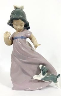 ★VINTAGE★ 1987年西班牙國寶LLADRO NAO " Little Girl Running with Puppy "瓷偶--# 535 (西班牙製)