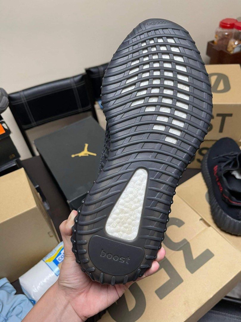 Yeezy boost 350 v2 Pirate Black