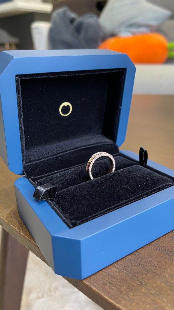 Zcova wedding shop band